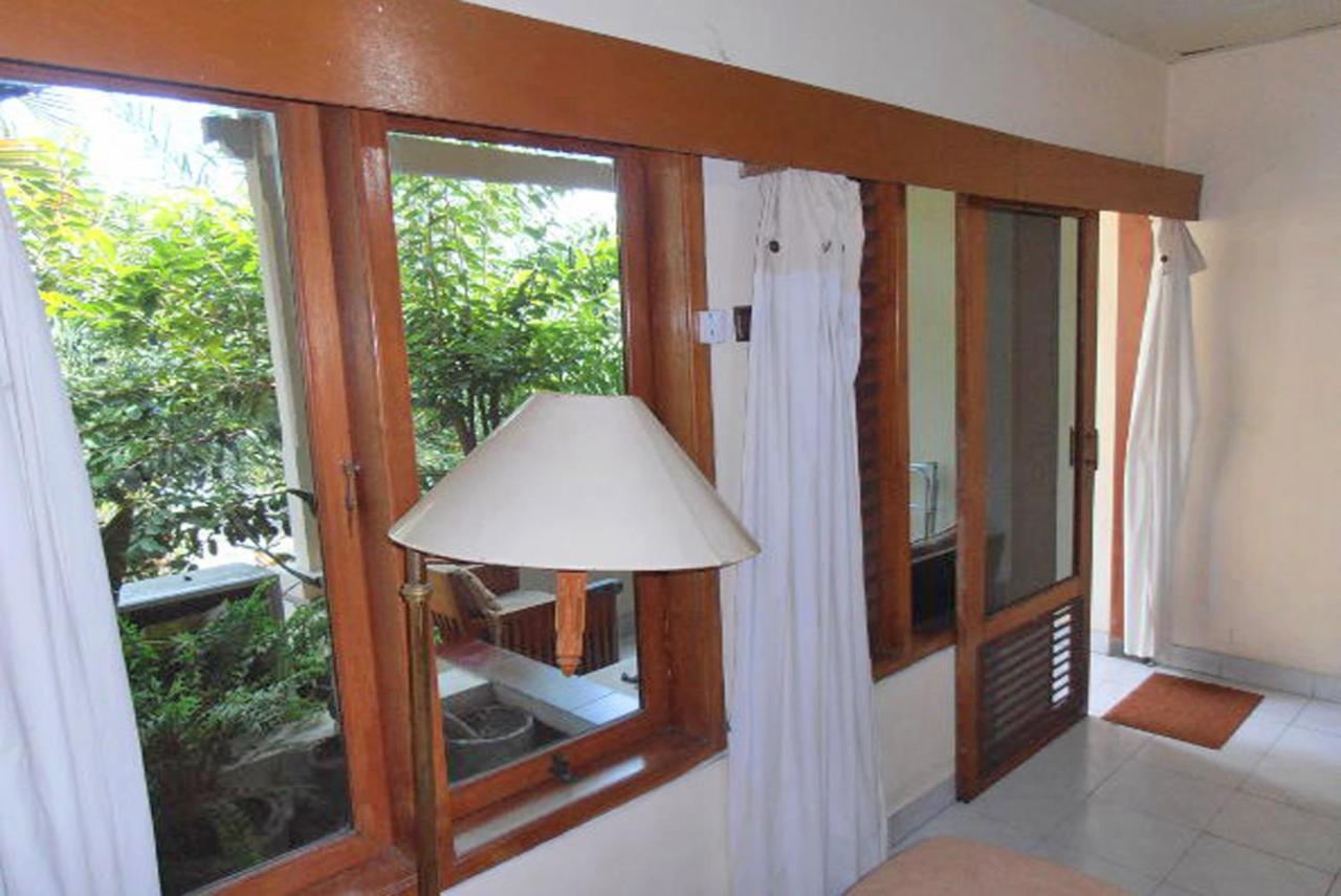 Nakula Familiar Inn Denpasar  Exterior photo